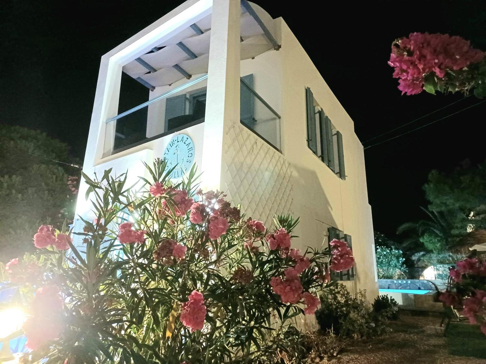Located By The Sea One Beachfront Private Captain Lazaros Pool Villa With Loft In 750Sqm Spacious Private Plot-Jacuzzi-Sunrelax-Furnished Terace-Gazebo-Private Parking,Sleep 3 Adults And 2 Children, Just Steps From The Black Beach-Seaview เปริสซา ภายนอก รูปภาพ